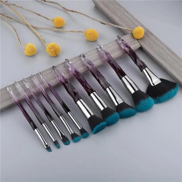 Nouvelle collection de pinceaux maquillage de luxe Cosmic Color : Pinceaux de luxe en cristal pour poudre, fond de teint, fard à paupières, sourcils et cosmétiques pour le visage. Set de pinceaux éventail.