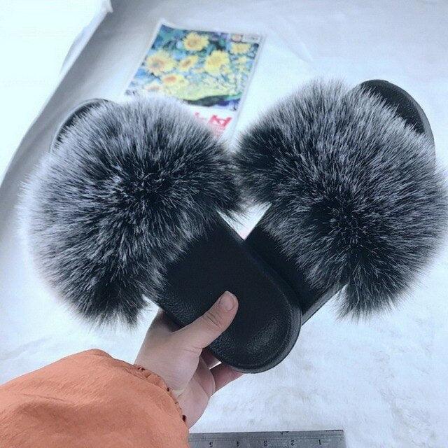 Nouvelles pantoufles de luxe moelleuses, chaudes, en fourrure, pour femme, sandales en peluche incroyables, chaussures chaudes et confortables, pantoufles moelleuses et chaudes, intérieures, confortables, en mousse à mémoire de forme, antidérapantes.