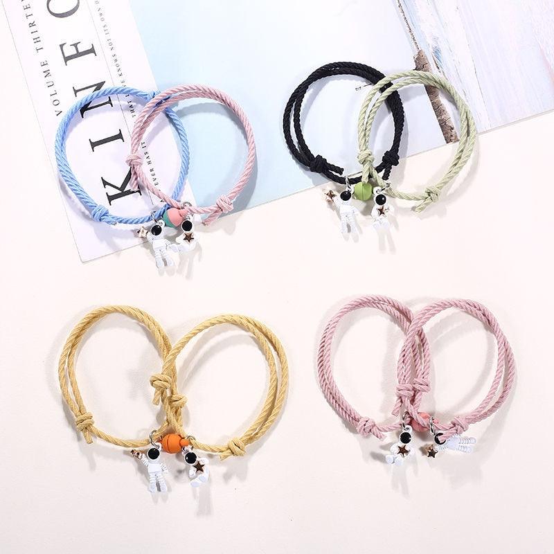 Nouveau Bracelet Couple Aimant Étoile Astronaute Bracelet Assorti Mode Attrayant Étoile Bracelets Magnétiques Pour Couples Ensemble Cadeaux Bijoux Pour Couple Meilleur Ami Petite Amie Petit Ami Femmes Hommes