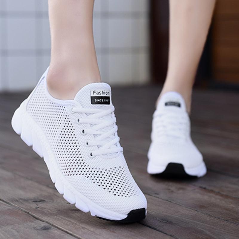 Nouvelles baskets en maille pour femmes, chaussures plates respirantes pour femmes, légères, antidérapantes, pour le sport, la course à pied, chaussures de marche à la mode, respirantes et antidérapantes pour femmes