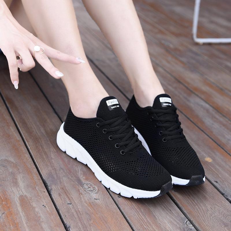 Nouvelles baskets en maille pour femmes, chaussures plates respirantes pour femmes, légères, antidérapantes, pour le sport, la course à pied, chaussures de marche à la mode, respirantes et antidérapantes pour femmes