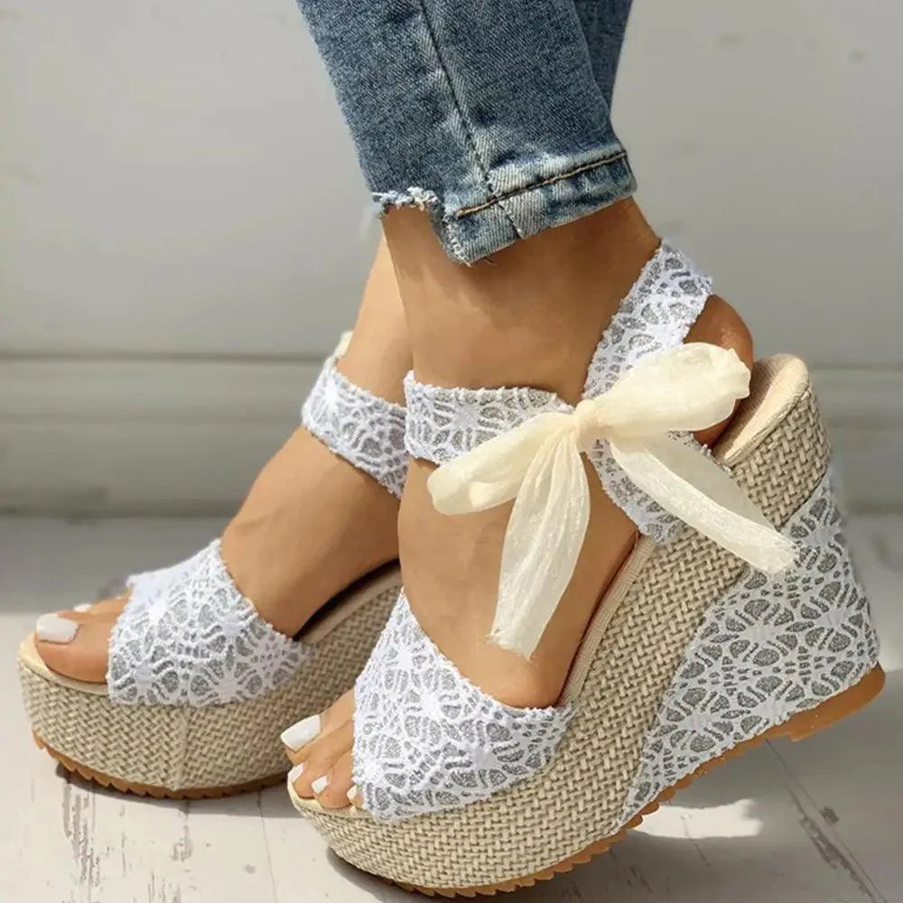 Nouvelles sandales à talons hauts en bois pour femmes, design élégant et moderne, chaussures d'été pour femmes
