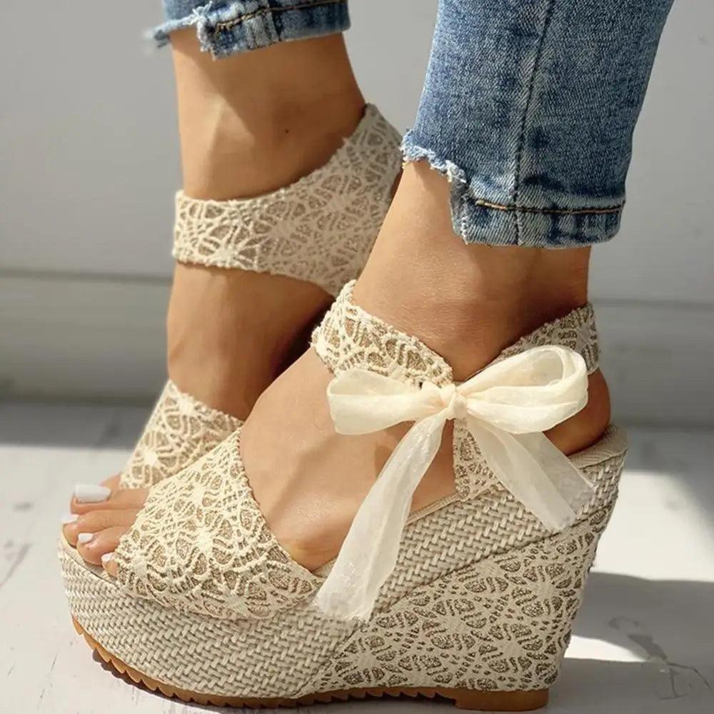 Nouvelles sandales à talons hauts en bois pour femmes, design élégant et moderne, chaussures d'été pour femmes