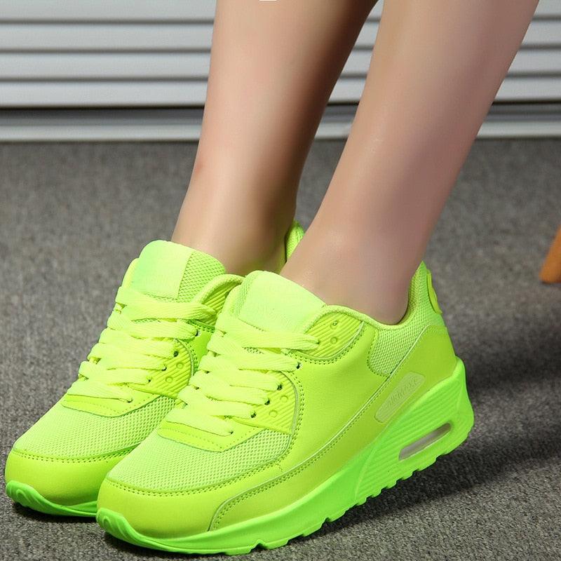 Nouvelles baskets rouges pour femmes Chaussures décontractées Mode Printemps Baskets femme légères Chaussures de sport Tennis Marche Athlétique Décontractées