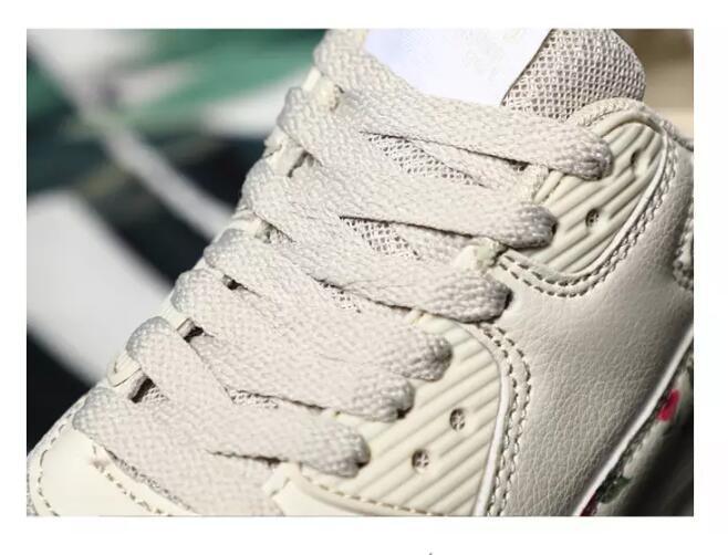 Nouvelles baskets rouges pour femmes Chaussures décontractées Mode Printemps Baskets femme légères Chaussures de sport Tennis Marche Athlétique Décontractées