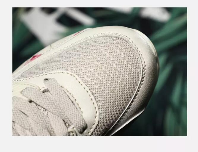 Nouvelles baskets rouges pour femmes Chaussures décontractées Mode Printemps Baskets femme légères Chaussures de sport Tennis Marche Athlétique Décontractées