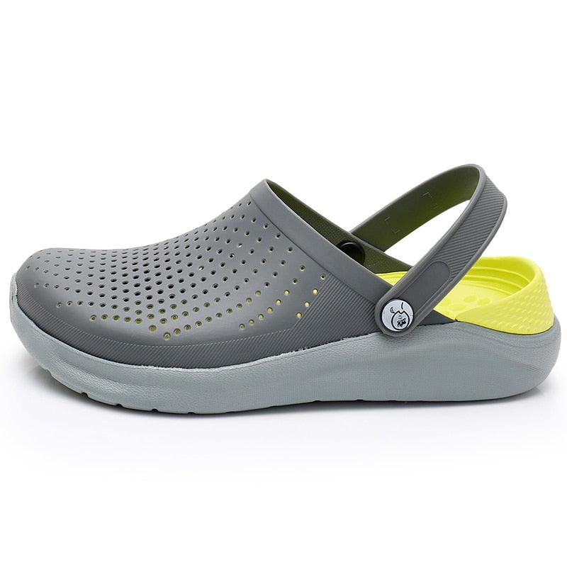 Nouvelles sandales, chaussures à trous pour hommes, sandales pour femmes, sabots, chaussures de jardin unisexes, chaussures d'eau grises, sandales légères à enfiler, chaussures d'été pour la plage, la piscine, la douche