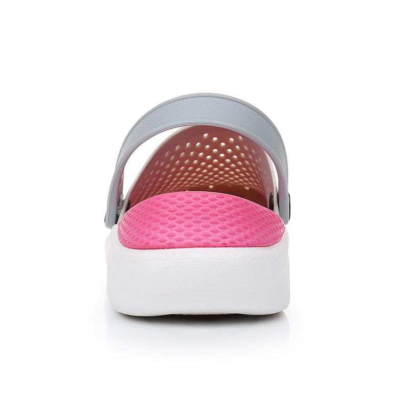 Nouvelles sandales, chaussures à trous pour hommes, sandales pour femmes, sabots, chaussures de jardin unisexes, chaussures d'eau grises, sandales légères à enfiler, chaussures d'été pour la plage, la piscine, la douche