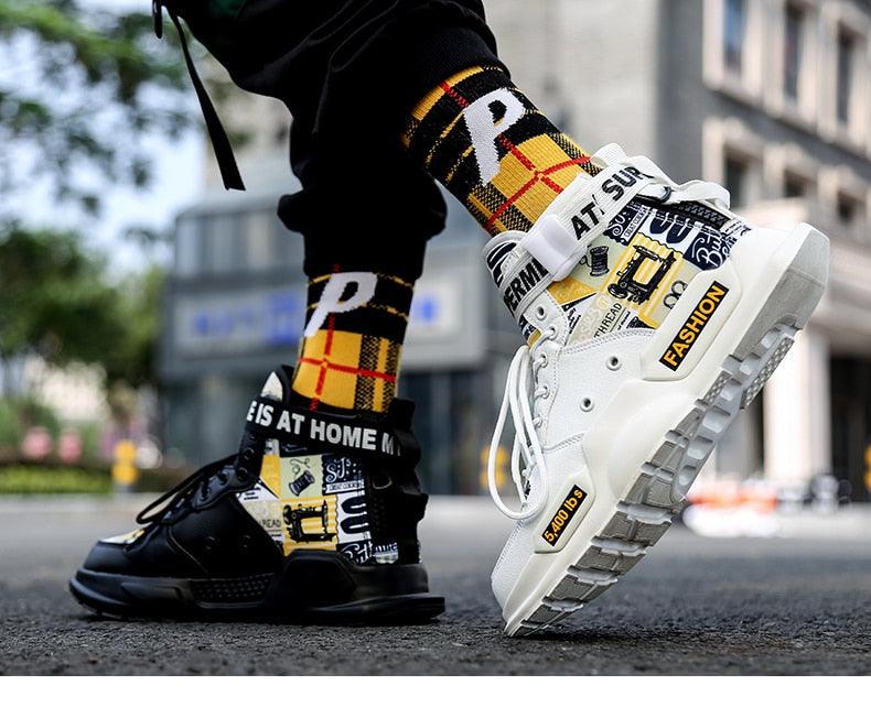 Nouvelles baskets de sport pour hommes de haute qualité, respirantes, légères, rouges, de luxe, de mode, de course, antidérapantes, de tennis, de sport, athlétiques, de marche, d'entraînement