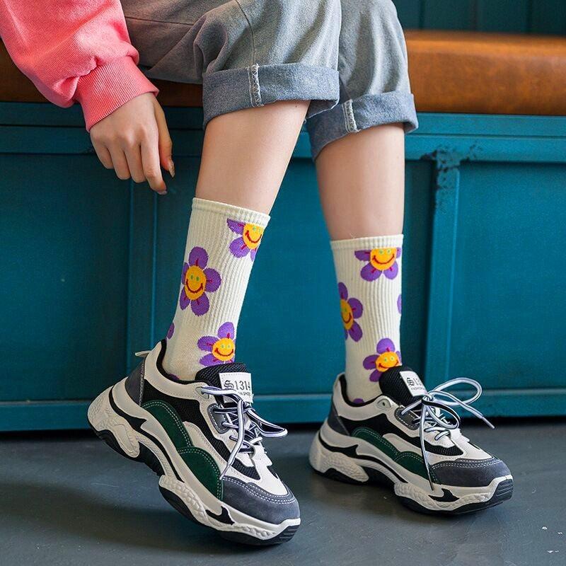 Nouvelles chaussettes de dessin animé à fleurs pour femmes Chaussettes Kawaii Respirantes Printemps Automne Chaussettes décontractées Belles chaussettes pour femmes