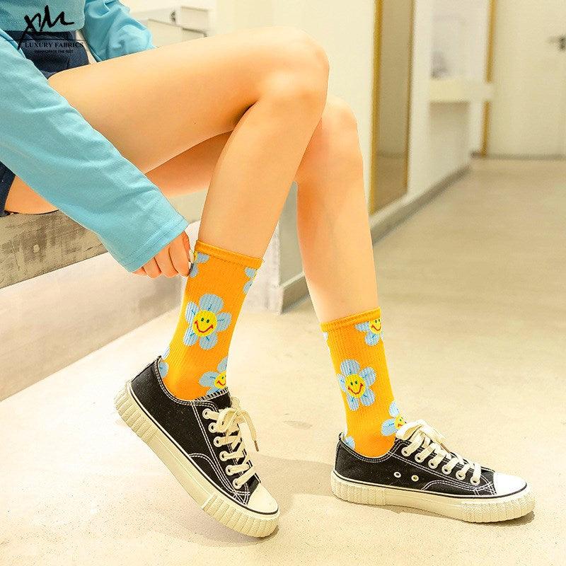 Nouvelles chaussettes de dessin animé à fleurs pour femmes Chaussettes Kawaii Respirantes Printemps Automne Chaussettes décontractées Belles chaussettes pour femmes
