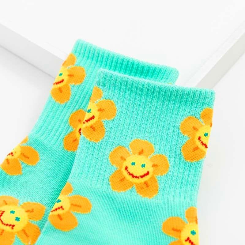 Nouvelles chaussettes de dessin animé à fleurs pour femmes Chaussettes Kawaii Respirantes Printemps Automne Chaussettes décontractées Belles chaussettes pour femmes