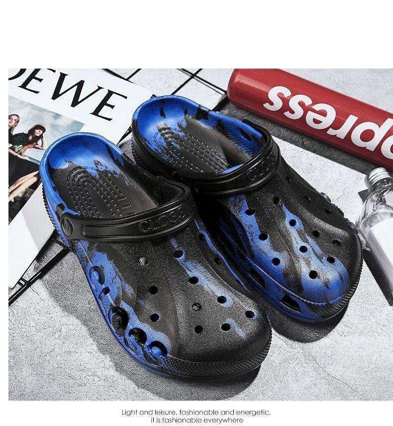 Nouvelles chaussures d'été pour hommes, sabots bleus, chaussures de jardin peintes, sandales plates de plage respirantes, sabots de jardin, mules classiques, semelle en caoutchouc antidérapante, sabots d'été à enfiler
