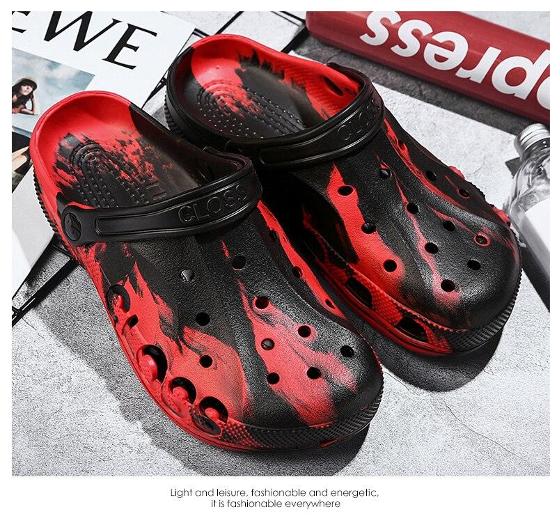 Nouvelles chaussures d'été pour hommes, sabots bleus, chaussures de jardin peintes, sandales plates de plage respirantes, sabots de jardin, mules classiques, semelle en caoutchouc antidérapante, sabots d'été à enfiler