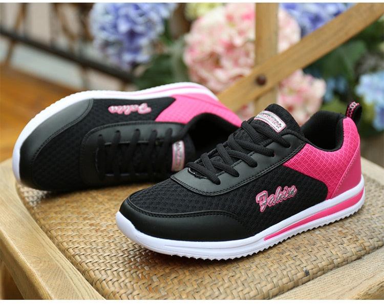 Nouvelles baskets décontractées violettes pour femmes Chaussures respirantes en maille pour femmes Baskets épaisses Chaussures de marche course tennis gym antidérapantes pour femmes
