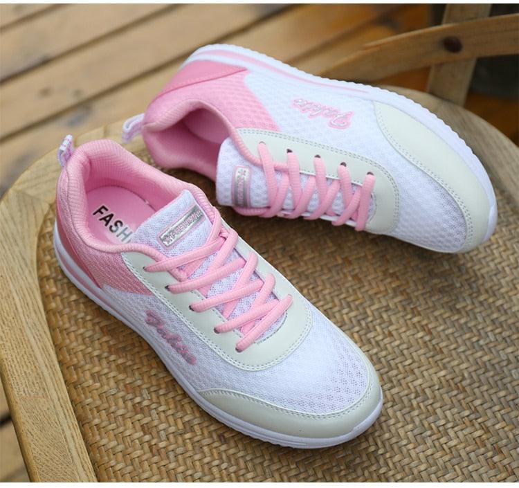Nouvelles baskets décontractées violettes pour femmes Chaussures respirantes en maille pour femmes Baskets épaisses Chaussures de marche course tennis gym antidérapantes pour femmes
