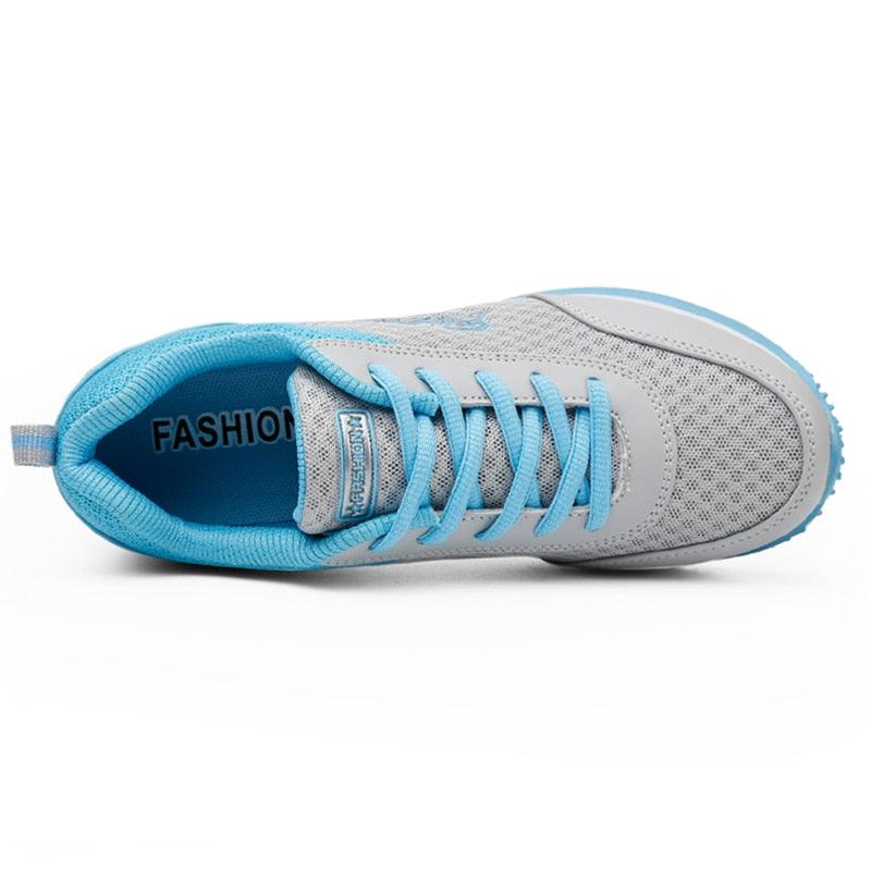 Nouvelles baskets décontractées violettes pour femmes Chaussures respirantes en maille pour femmes Baskets épaisses Chaussures de marche course tennis gym antidérapantes pour femmes