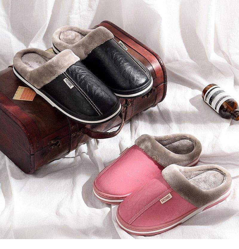 Nouvelles pantoufles d'hiver en cuir PU mignonnes en peluche pour femmes et hommes, chaussures décontractées chaudes et moelleuses, pantoufles d'intérieur douces et confortables en mousse à mémoire de forme pour hommes