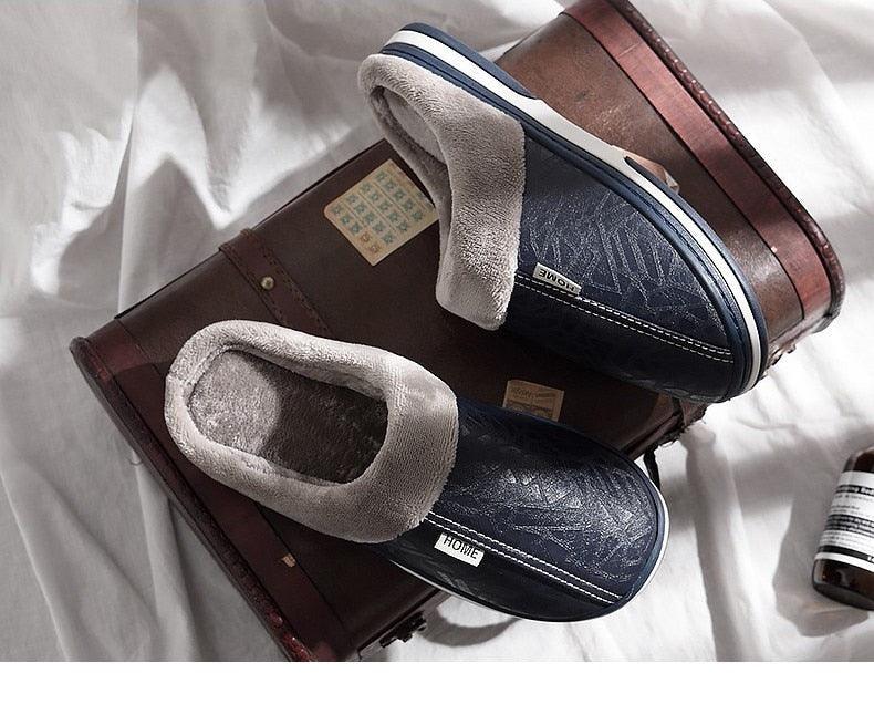 Nouvelles pantoufles d'hiver en cuir PU mignonnes en peluche pour femmes et hommes, chaussures décontractées chaudes et moelleuses, pantoufles d'intérieur douces et confortables en mousse à mémoire de forme pour hommes