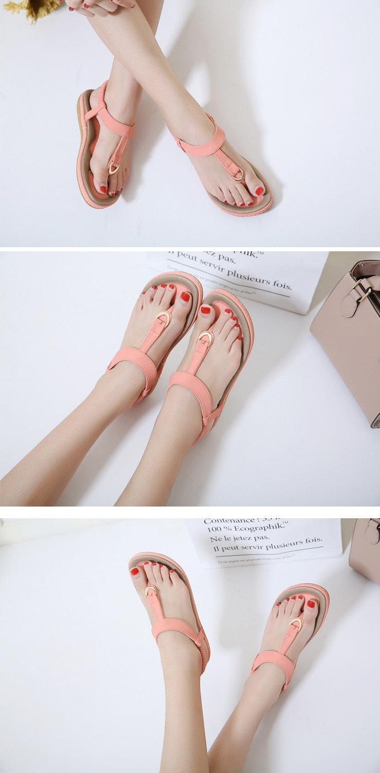 Nouvelles sandales plates pour femme, tongs décontractées d'été, chaussures simples pour femme, pantoufles à semelle souple, tongs élastiques et confortables à lanières en T, chaussures de plage