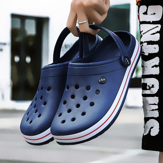 Sandales d'extérieur pour hommes, sabots, chaussures d'été ajourées en caoutchouc, chaussures de jardin pour hommes, sandales de plage plates noires, chaussons de travail, sandales d'été respirantes, légères et à séchage rapide