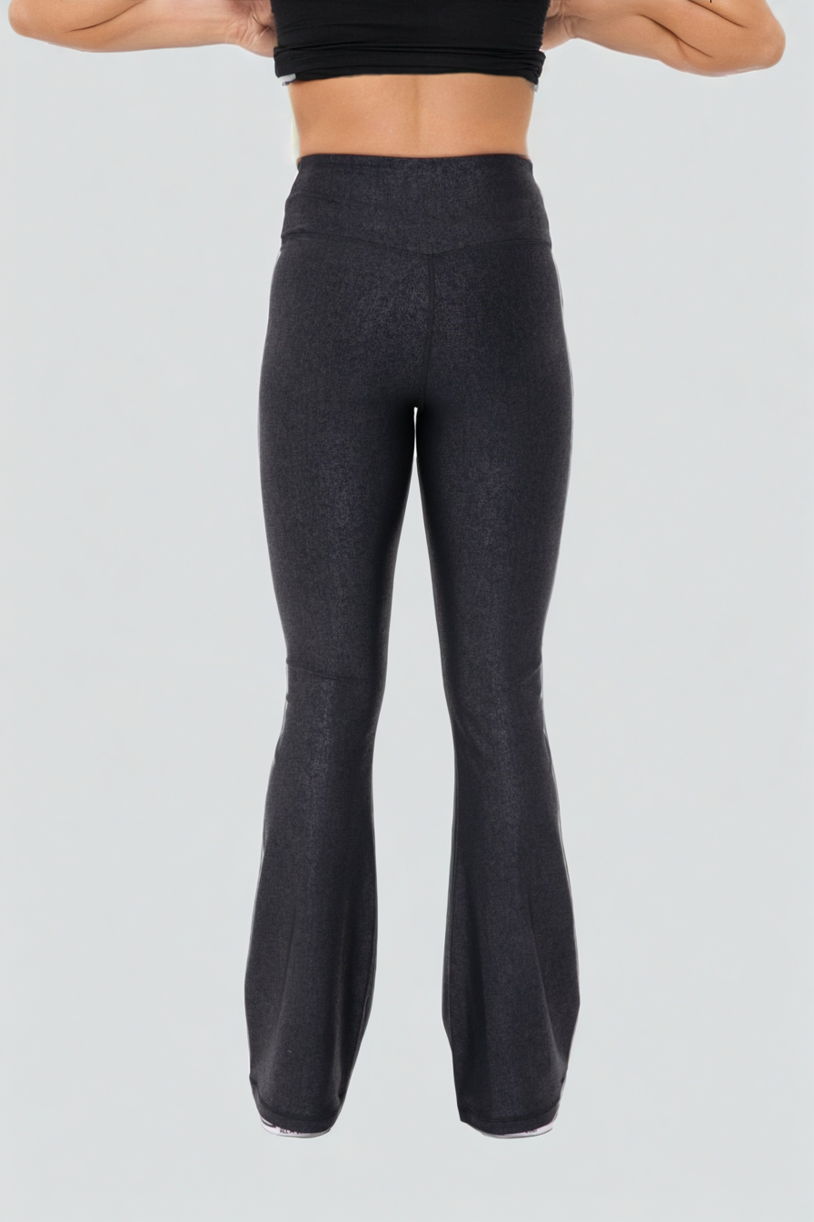Leggings évasés croisés effet cuir Luxe Edge