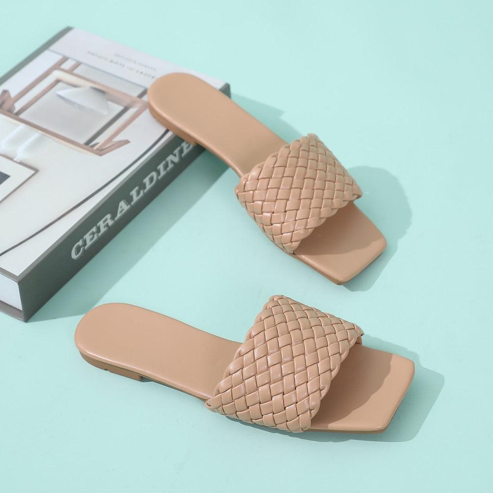 Chaussons de Luxe pour Femmes, Design Charmant, Sandales Plates de Plage à Bout Ouvert, Tongs Décontractées pour Femmes, Sandales Plates à Enfiler, Sandales Plates à Lanières en Cuir