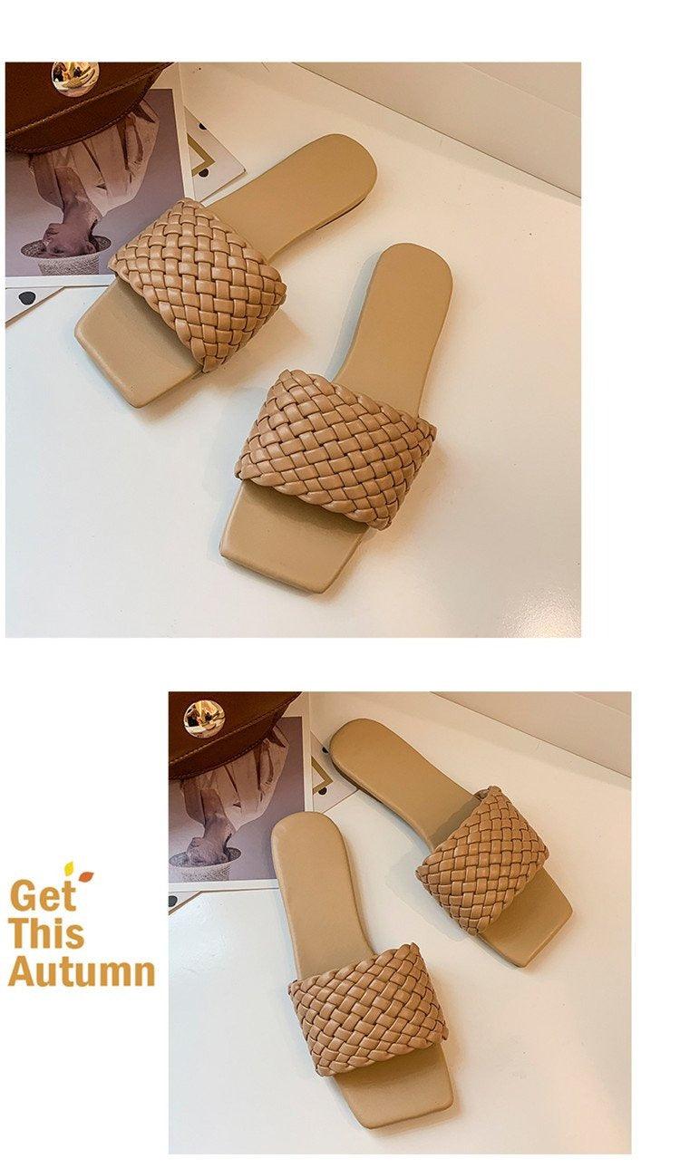 Chaussons de Luxe pour Femmes, Design Charmant, Sandales Plates de Plage à Bout Ouvert, Tongs Décontractées pour Femmes, Sandales Plates à Enfiler, Sandales Plates à Lanières en Cuir