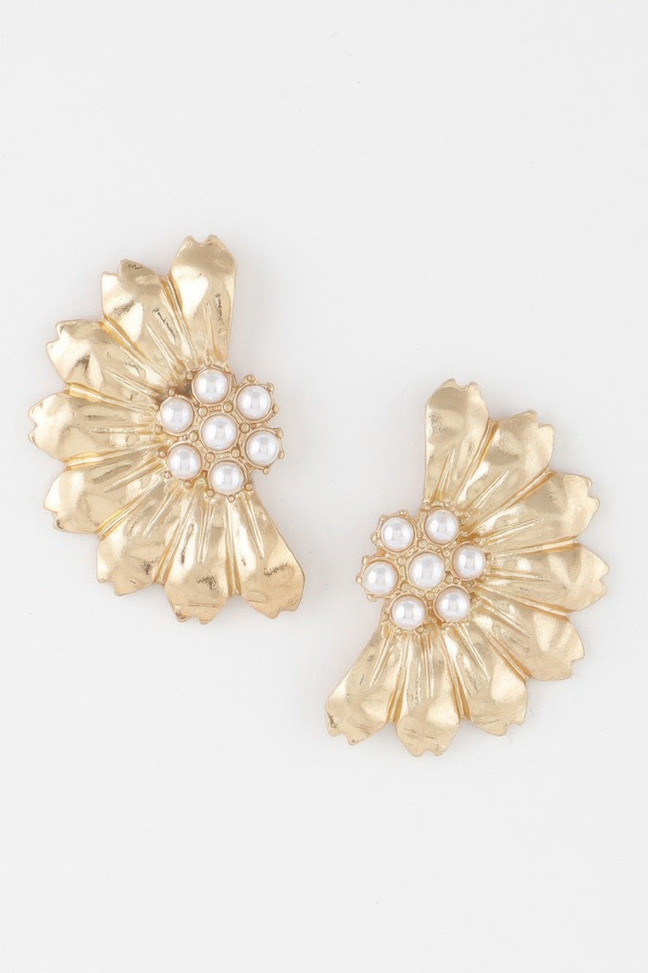 Boucles d'oreilles perles demi-fleurs