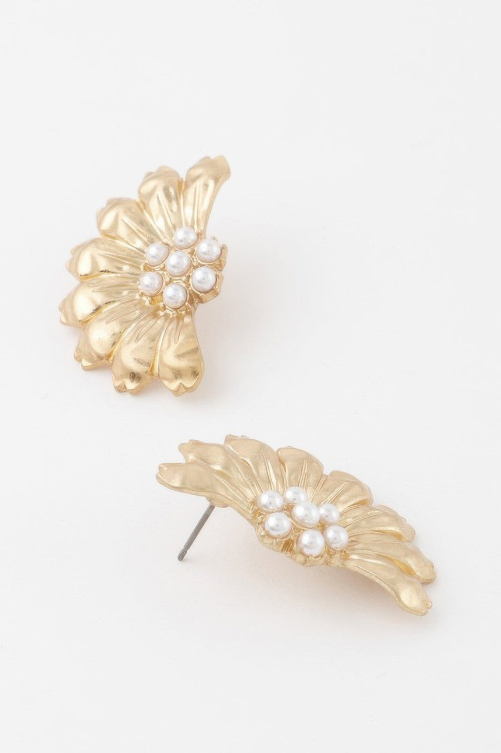 Boucles d'oreilles perles demi-fleurs