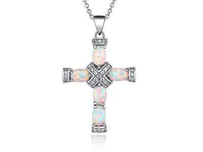 Collier croix Peermont en véritable opale de feu et accent de diamant