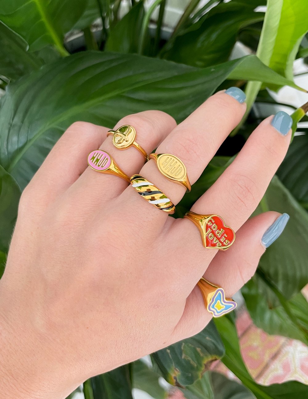 Bague émaillée rose WWJD