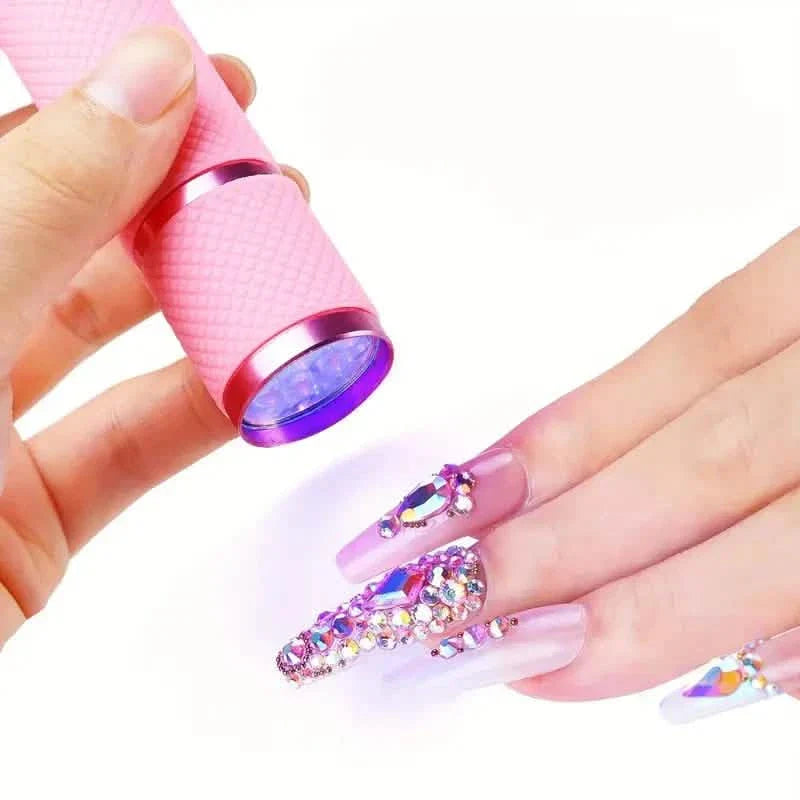 Mini lampe à ongles de poche avec 9 perles de lampe