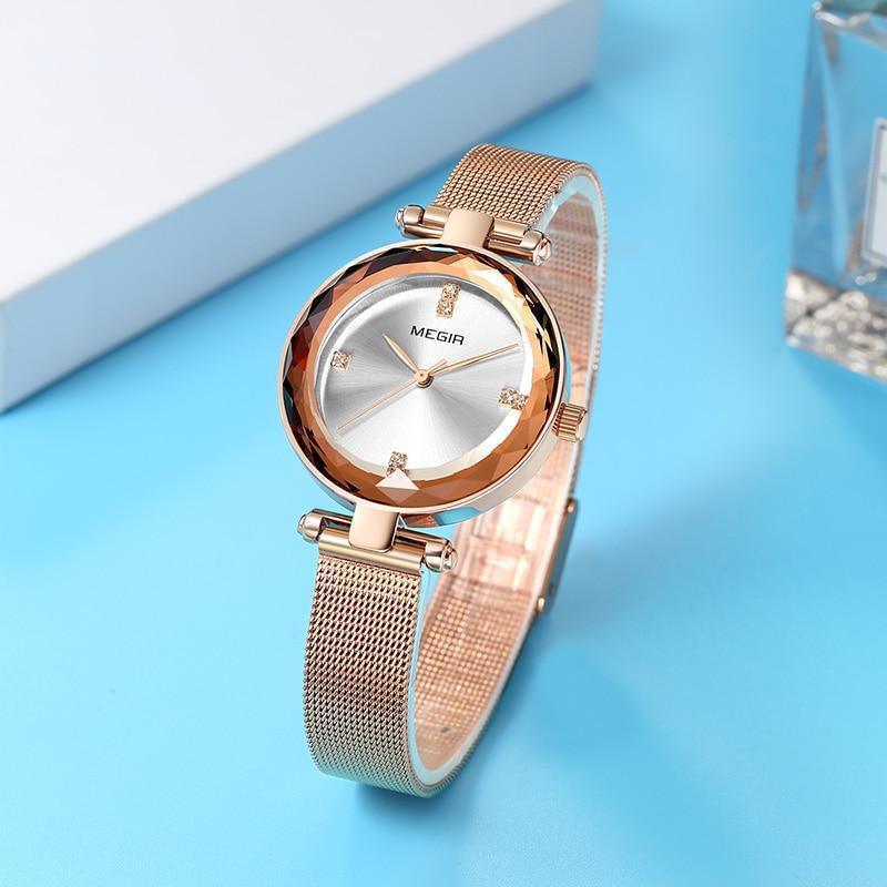 Montre de luxe pour femme, couleur or rose, analogique, design rond étincelant et élégant, bracelet en acier inoxydable.