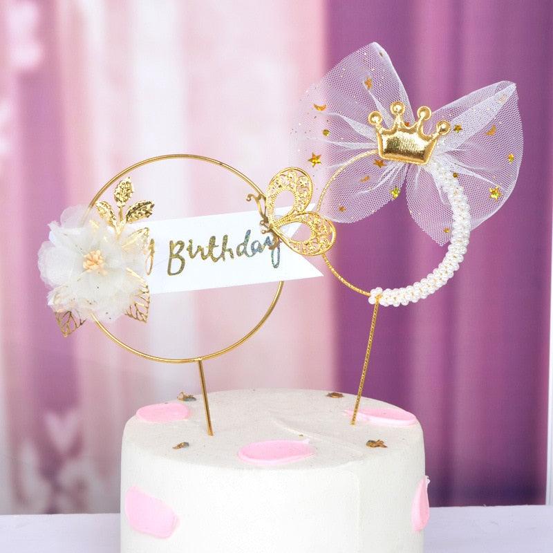 1pcs Décoration de gâteau d'anniversaire en métal Joyeux Anniversaire, Décoration de gâteau en métal et acrylique avec grappe de fleurs artificielles roses pour décoration de fête prénatale, d'anniversaire et de pâtisserie.