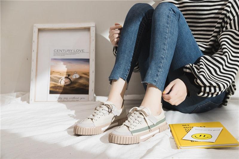 Nouvelles Baskets Décontractées en Toile pour Femme - Collection Printemps, Chaussures Plates Vulcanisées Rayées Tendance, Baskets Basses en Toile, Modèle Confortable Facile à Enfiler