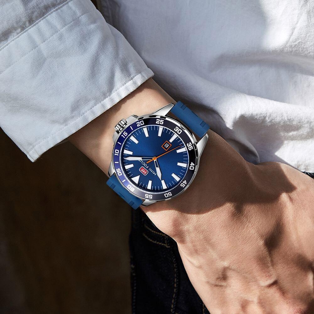 Montre sport orange pour homme étanche à quartz analogique, bracelet en silicone tendance, design classique pour homme