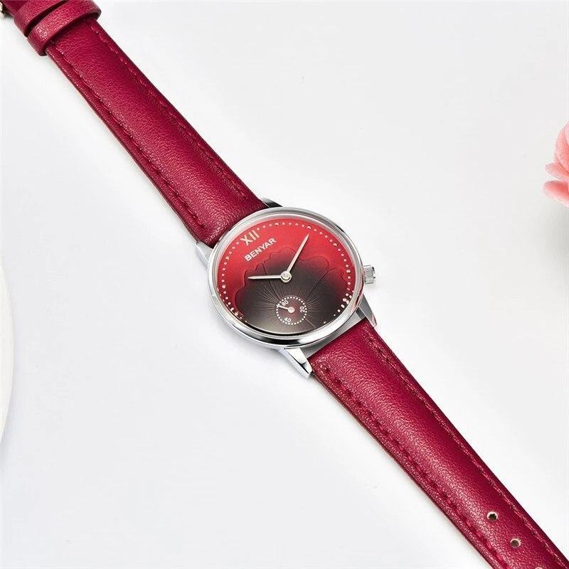 Nouvelle montre de mode rouge pour femme, bracelet en cuir de luxe à quartz, analogique, étanche et résistante aux rayures, excellent cadeau pour les femmes
