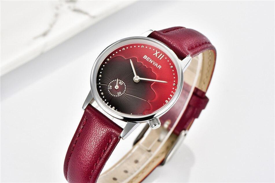 Nouvelle montre de mode rouge pour femme, bracelet en cuir de luxe à quartz, analogique, étanche et résistante aux rayures, excellent cadeau pour les femmes