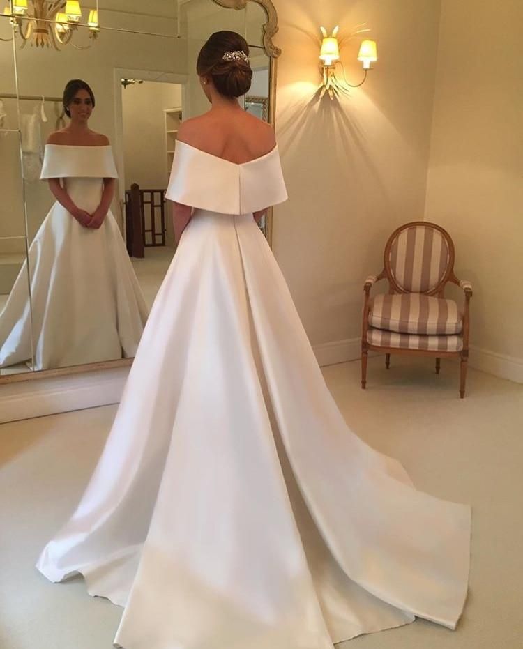 Robe de mariée vintage trapèze en satin