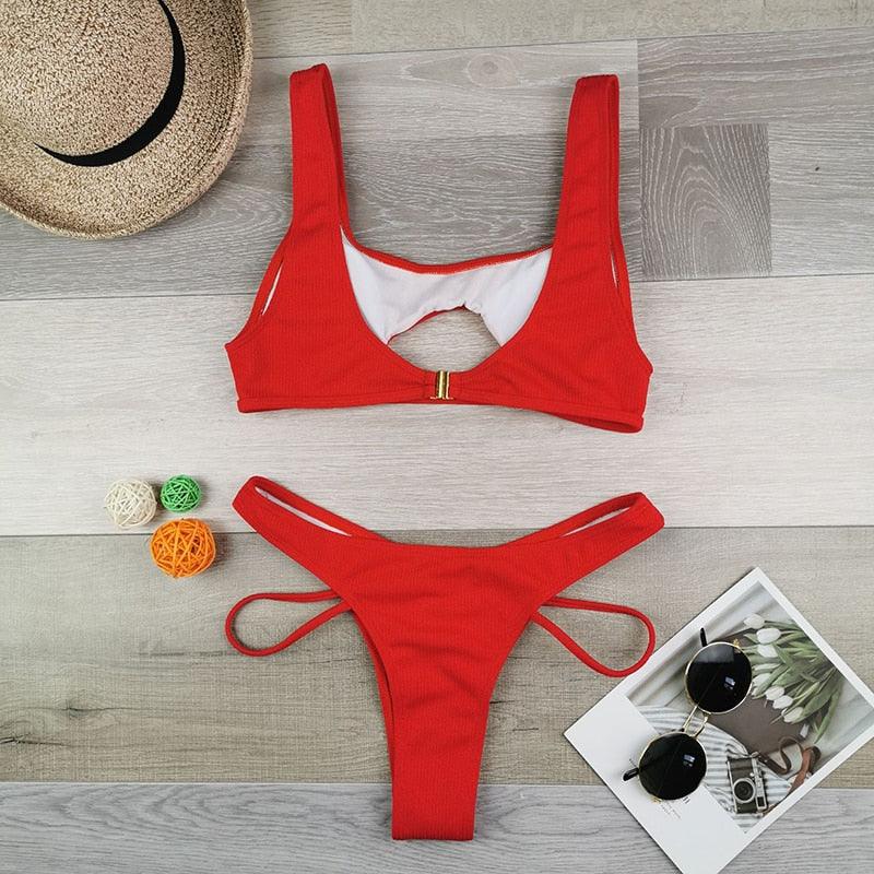 Maillot de bain bikini blanc moderne creux maillot de bain féminin coupe haute maillot de bain uni mode maillot de bain plage maillots de bain pour femmes maillots de bain deux pièces à découpe avant d'été maillots de bain de fête