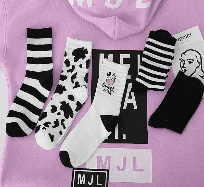 Chaussettes de cheville en coton noir et blanc brodées pour femme, motif vache de dessin animé, style marée, bouche peu profonde, mode mignonne, chaussettes de bateau unisexe pour hommes et femmes