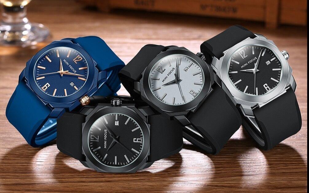 Montre Classique Sport Homme Mode Rond Étanche Quartz Montre-Bracelet Élégant Bracelet en Silicone Design Stylé