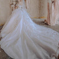 Robe de mariée de luxe élégante avec perles et sequins