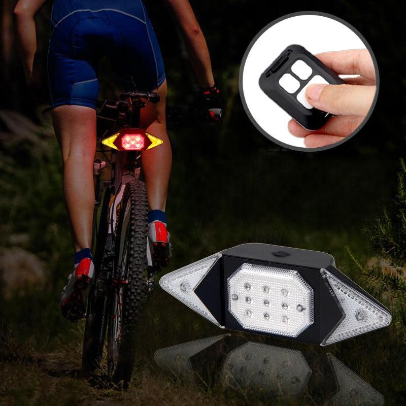 Feu intelligent de vélo avec télécommande sans fil, feu arrière clignotant de cyclisme, rechargeable par USB, signaux de direction avec télécommande sans fil, feu de sécurité rechargeable pour le cyclisme, convient à tout vélo