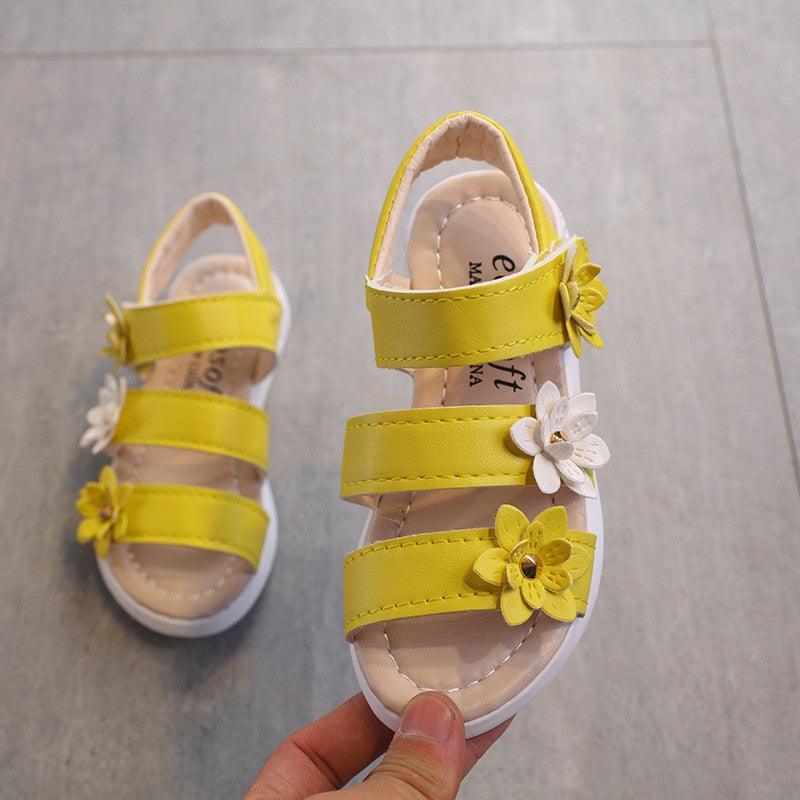 Chaussures pour enfants Sandales d'été Filles Princesse Belles chaussures à fleurs Sandales plates pour enfants Bébé Fille Sandales à lanières pour filles avec fleurs Sandales habillées à bout ouvert Belles sandales de fête en plein air