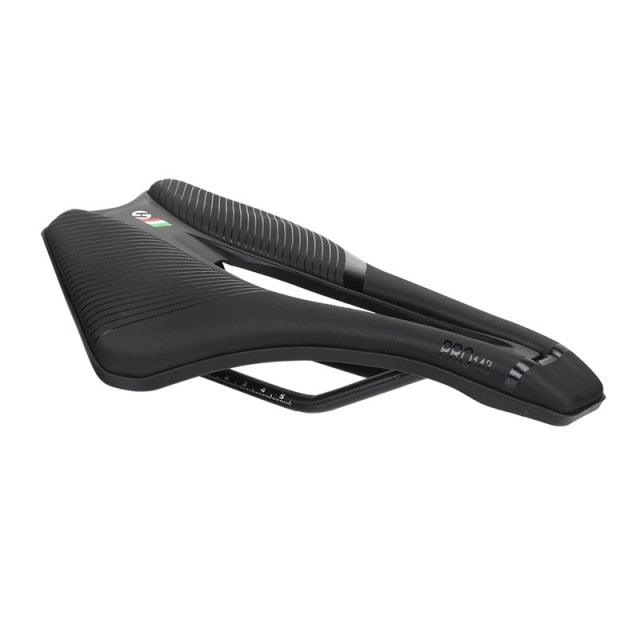 Selle de vélo souple et épaisse pour VTT et vélo de route, large coussin de siège de vélo, selle de vélo en carbone, conception ergonomique, confort optimal, selle de vélo avec mousse respirante, coussin de vélo souple pour femmes et hommes