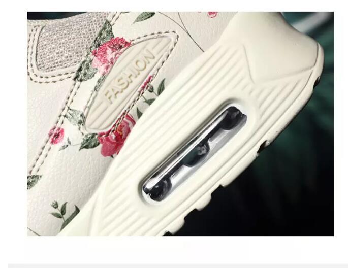 Nouvelles baskets rouges pour femmes Chaussures décontractées Mode Printemps Baskets femme légères Chaussures de sport Tennis Marche Athlétique Décontractées