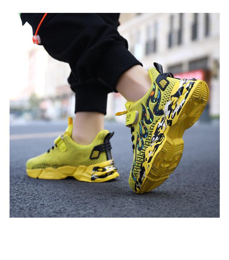 Baskets Enfant de Printemps en Maille Respirante Chaussures de Sport d'Extérieur Confortables pour Garçons Chaussures de Course Respirantes Légères pour Enfants Chaussures de Sport Athlétiques Décontractées à la Mode
