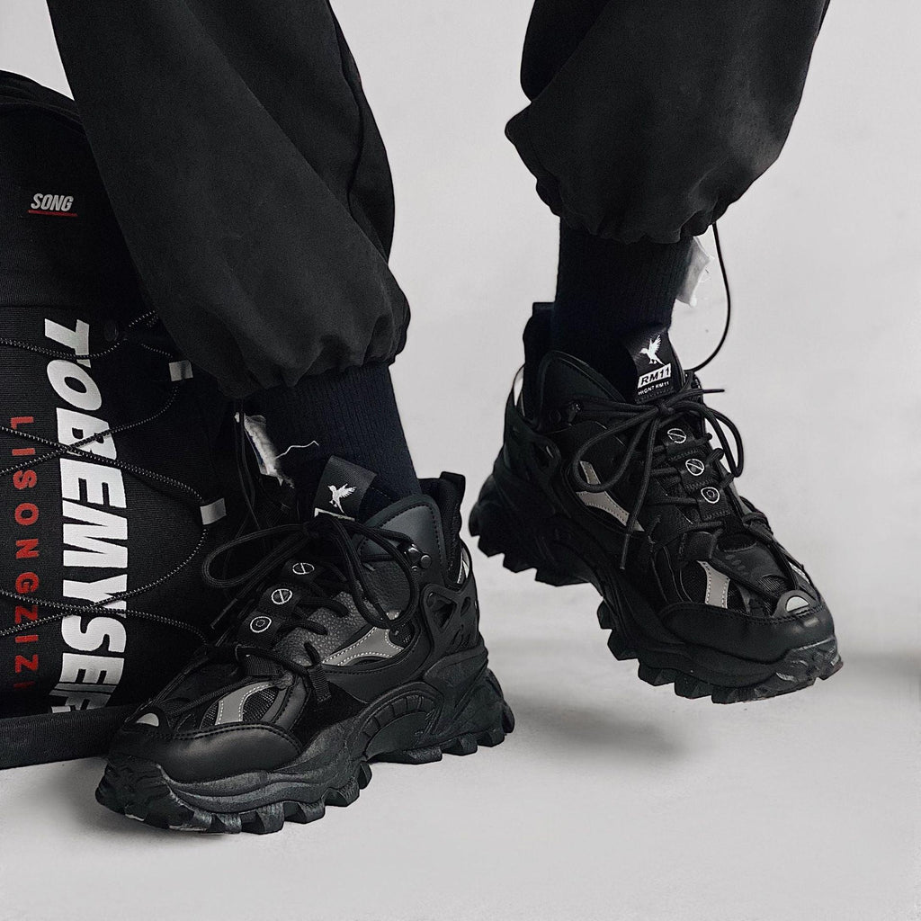 Baskets de luxe pour hommes, baskets blanches, baskets homme haute couture confortables, baskets mode respirantes, chaussures de sport décontractées absorption des chocs pour la course.